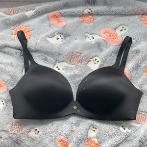 So Obsessed Wireless Push-Up Victoria Secret Bra - Black
